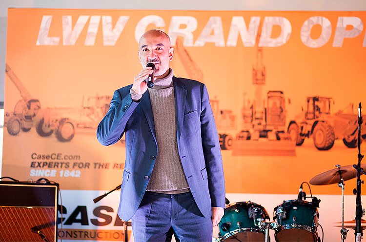 У Львові відкрився перший в Україні сервісний центр CASE Construction