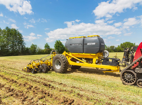 Культиватор BEDNAR STRIP-MASTER