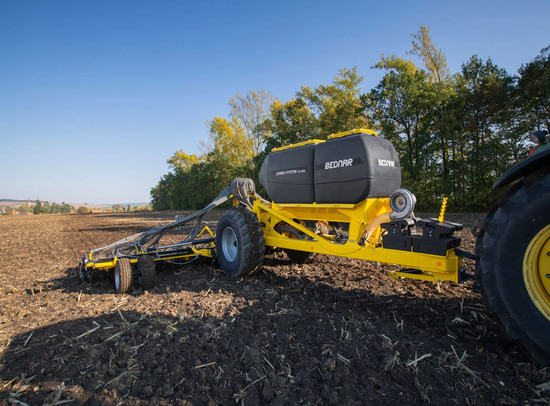 Причіпний двосекційний бункер BEDNAR COMBO SYSTEM