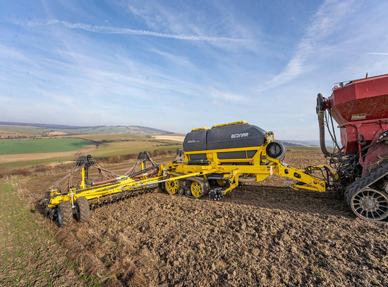 Широкозахватна сівалка BEDNAR EFECTA CE