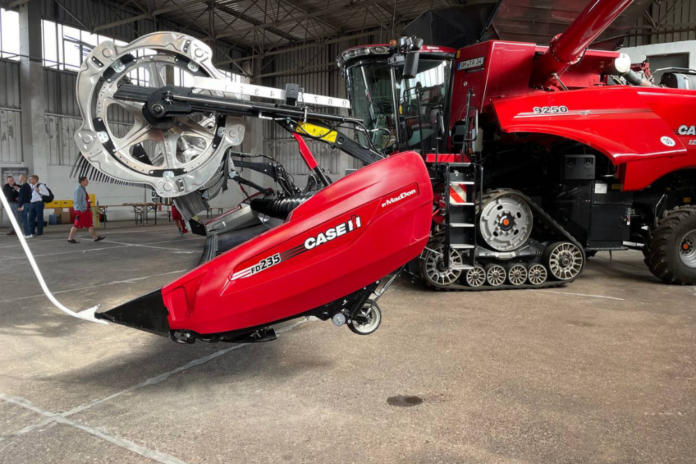 Жниварка зернова MacDon FD2