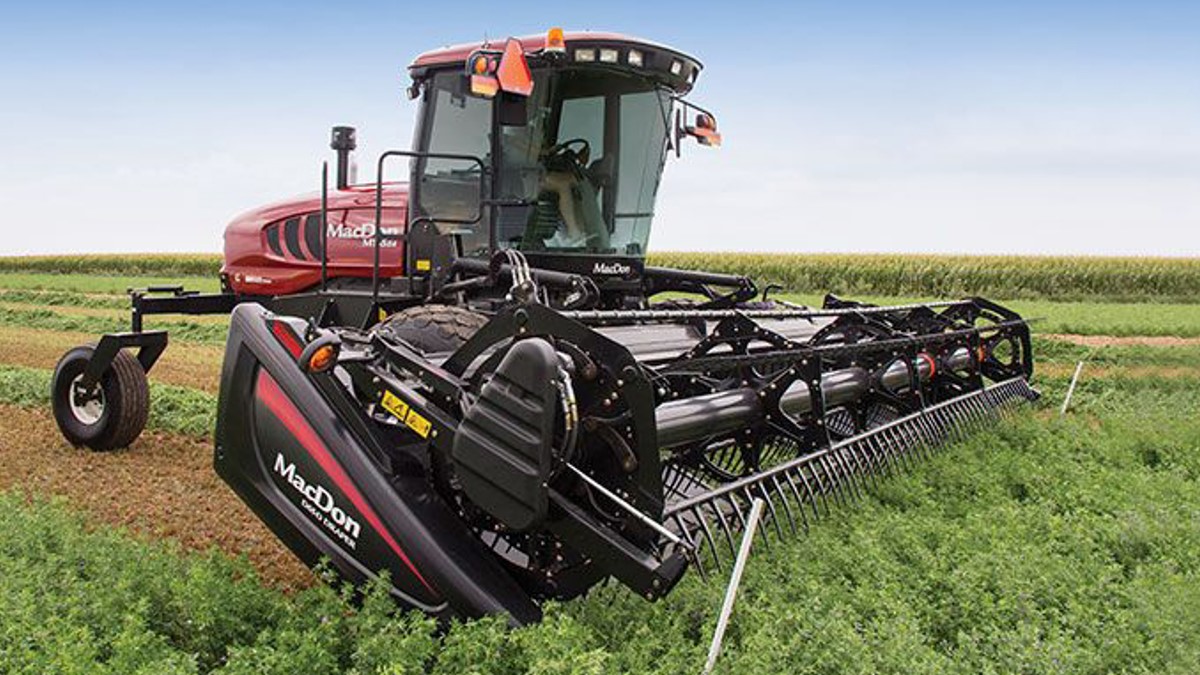 Самохідна косарка MacDon M1