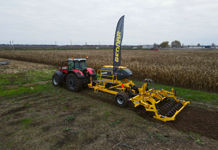 Як завдяки BEDNAR TERRALAND TN знизити норму внесення міндобрив на 25%