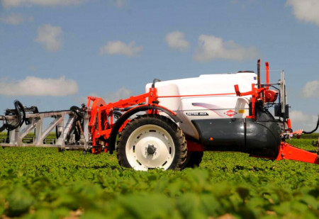 KUHN AUTOSPRAY. How does impulsive spraying can save a farmer money?