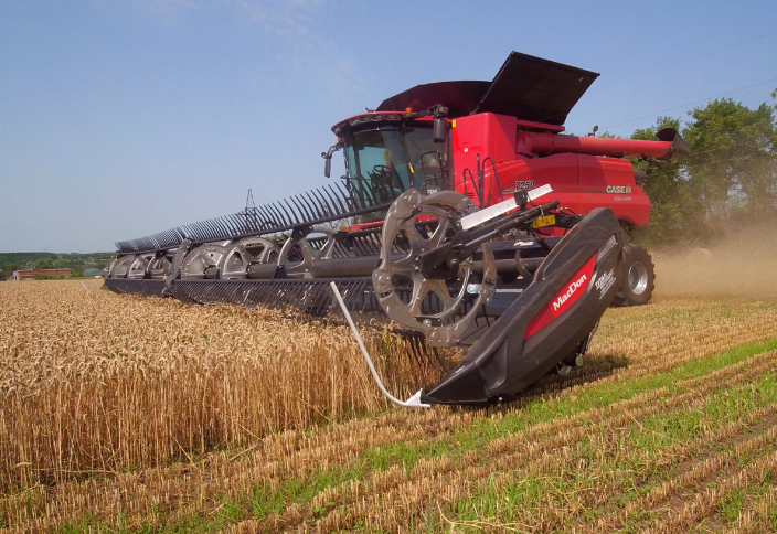 Fast harvest with minimal losses: DEMO-tour of the Case IH Axial Flow 250 series combine with the MacDon FD235 harvester