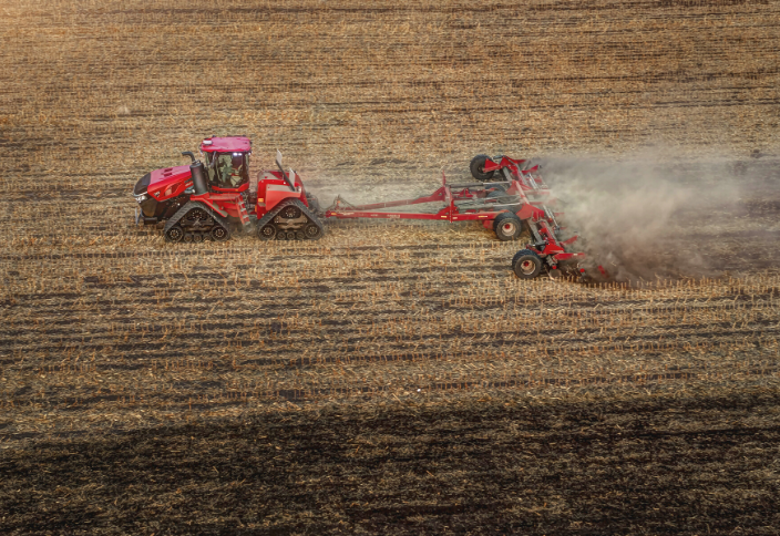 Optimal working speeds, increased productivity and work efficiency: the new CASE IH quadtrac 715