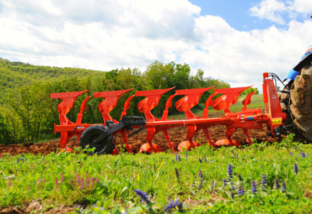 Works better and without extra effort: why farmers increasingly choose the KUHN MULTI-MASTER 123 plow