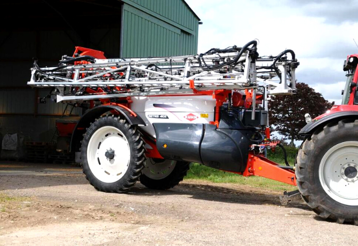 Trailer sprayer METRIS 4102 AUTOSPRAY
