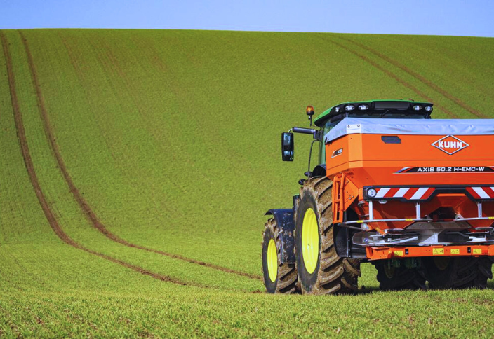 KUHN AXIS fertilizer spreaders - unmatched precision in application