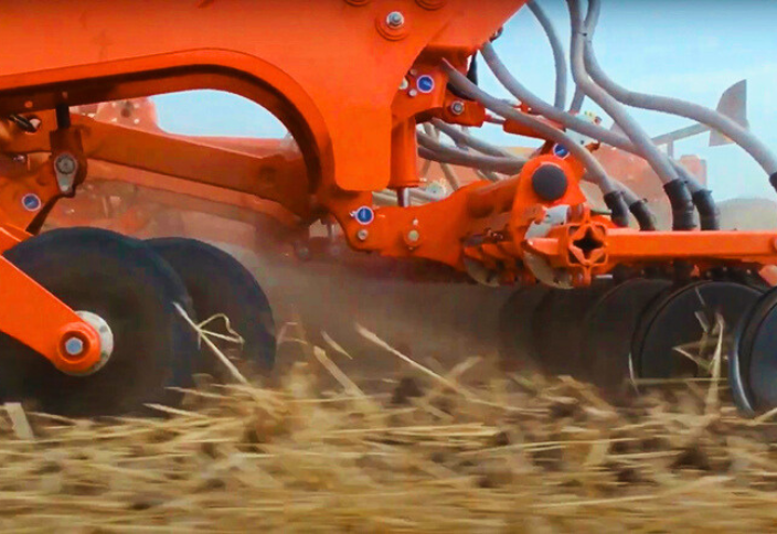 KUHN ESPRO RT 12000 RC: нижча потужність для вищої продуктивності