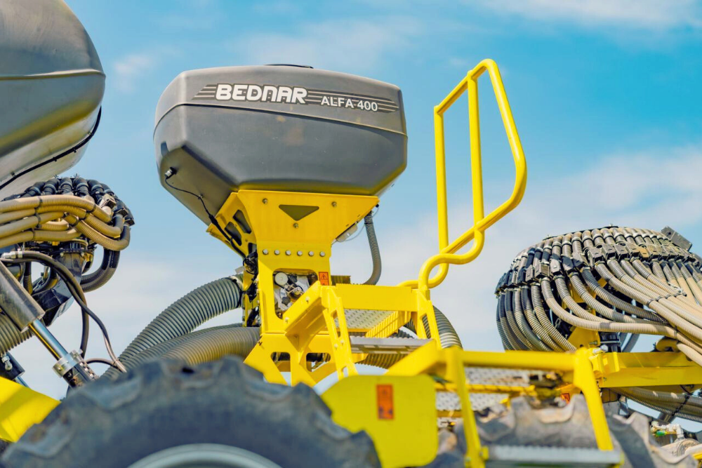 Сівалка для смугового посіву MATADOR MO